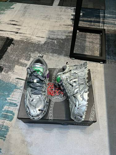 Picture of Versace Shoes Men _SKUfw150822597fw